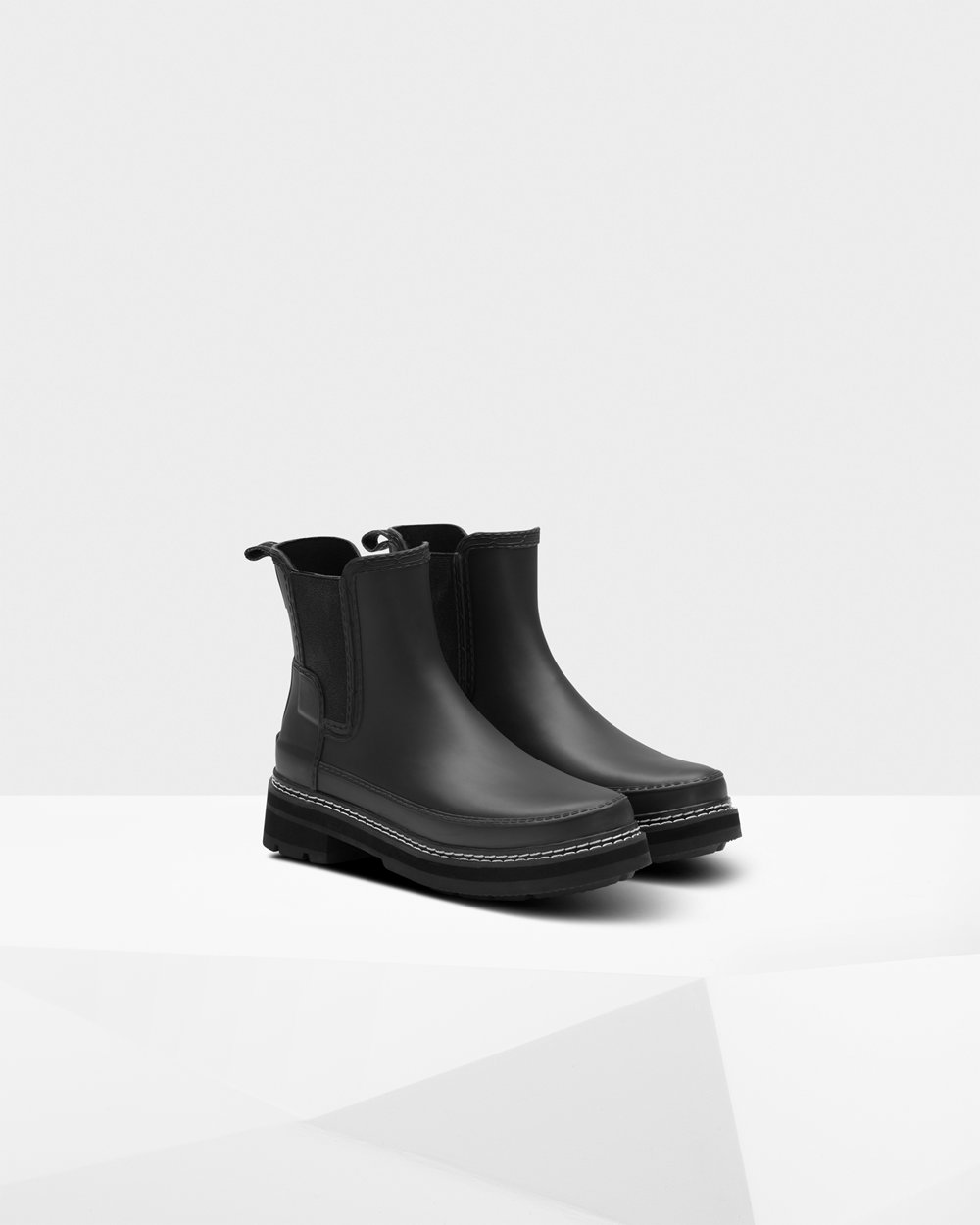 Hunter Refined Stitch Detail Chelsea Boots - Store Womens Black - GCJTRE325